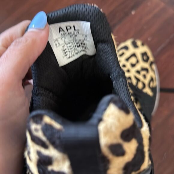 Cheetah Print APL Sneakers - Like New - Size 8.5 Super Comfortable - Picture 6 of 6